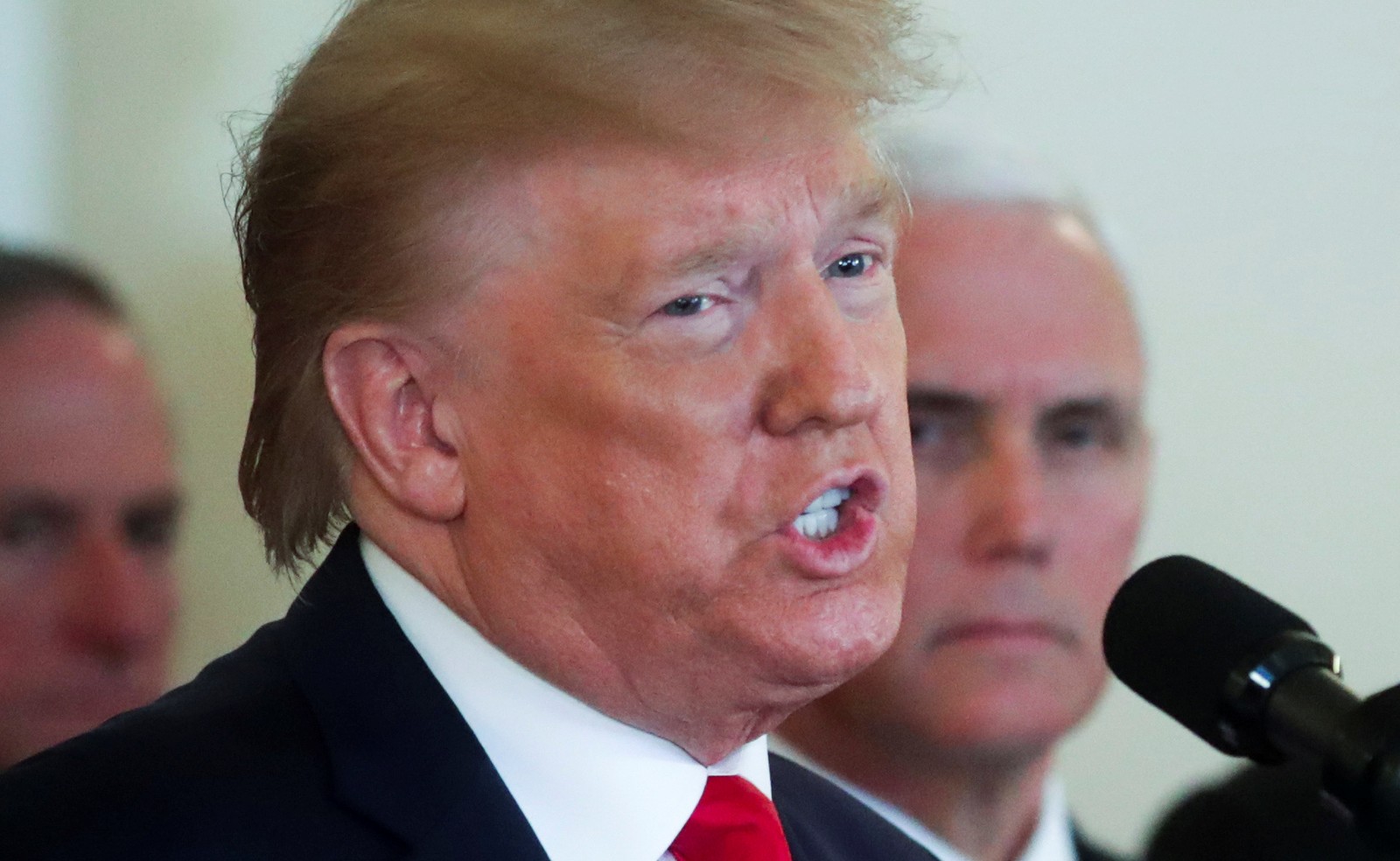 Irã parece estar recuando e ninguém ficou ferido em ataques, diz Trump em pronunciamento